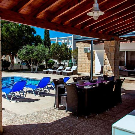 6 Bdr Villa With Tennis Court Paphos Exterior foto