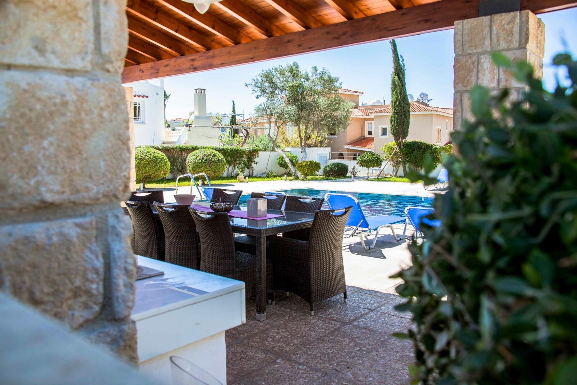 6 Bdr Villa With Tennis Court Paphos Exterior foto